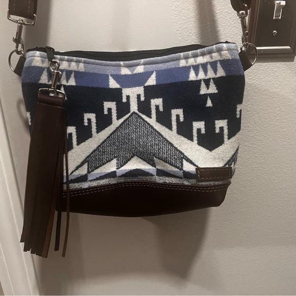 Original Mercy Grey custom Pendleton shoulder bag. 12X7.5X3 - Picture 6 of 7